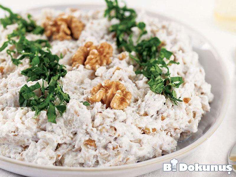 cevizli yoğurtlu kereviz salatası