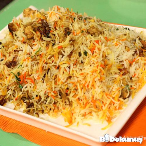 Air Fryer Tavuklu Salatalıklı Yaz Salatası tarifi için hazırlanmış görsel