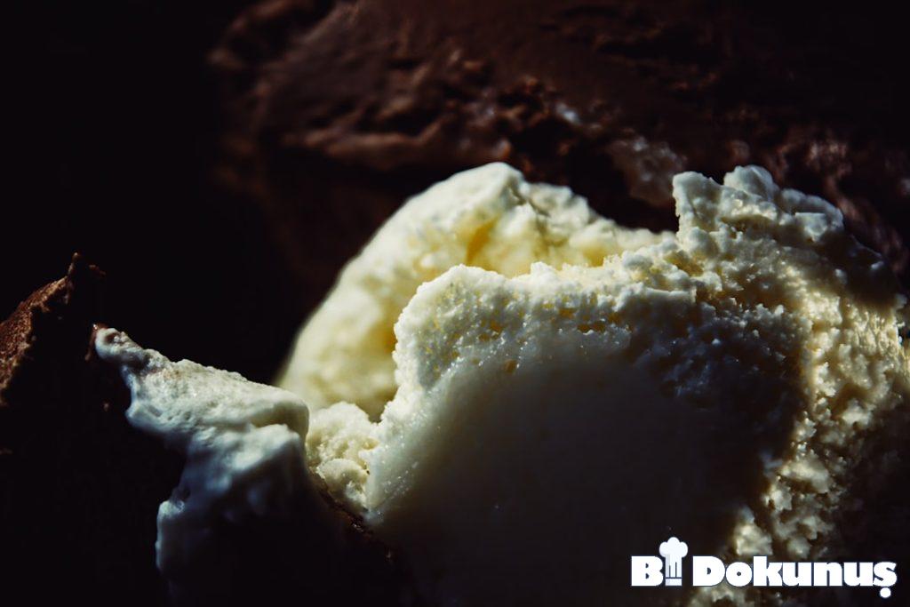 Ev Yapımı Fermente Mısırlı Yoğurt Dondurması Tarifi tarifi için hazırlanmış görsel