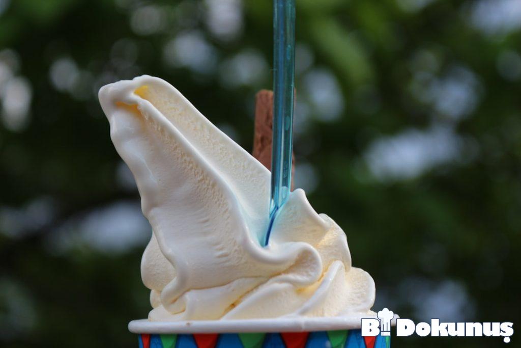 Ev Yapımı Yoğurtlu Mısır Dondurması tarifi için hazırlanmış görsel