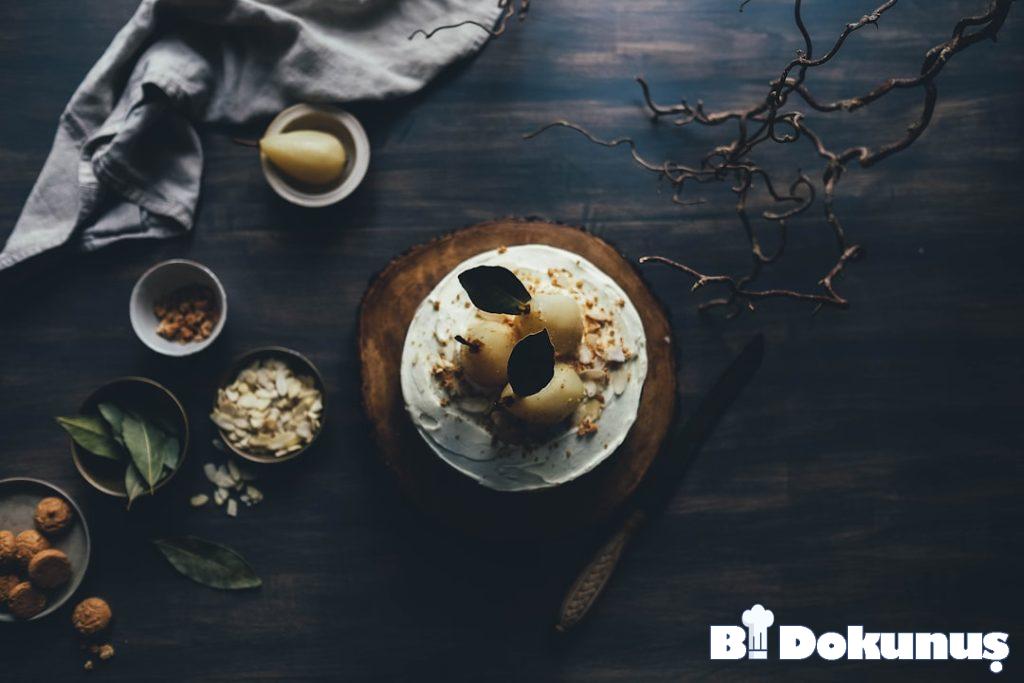 Keto Uyumlu Patlıcanlı Yaz Meyvesi Tatlısı: Gece İçin Hafif Lezzet tarifi görseli