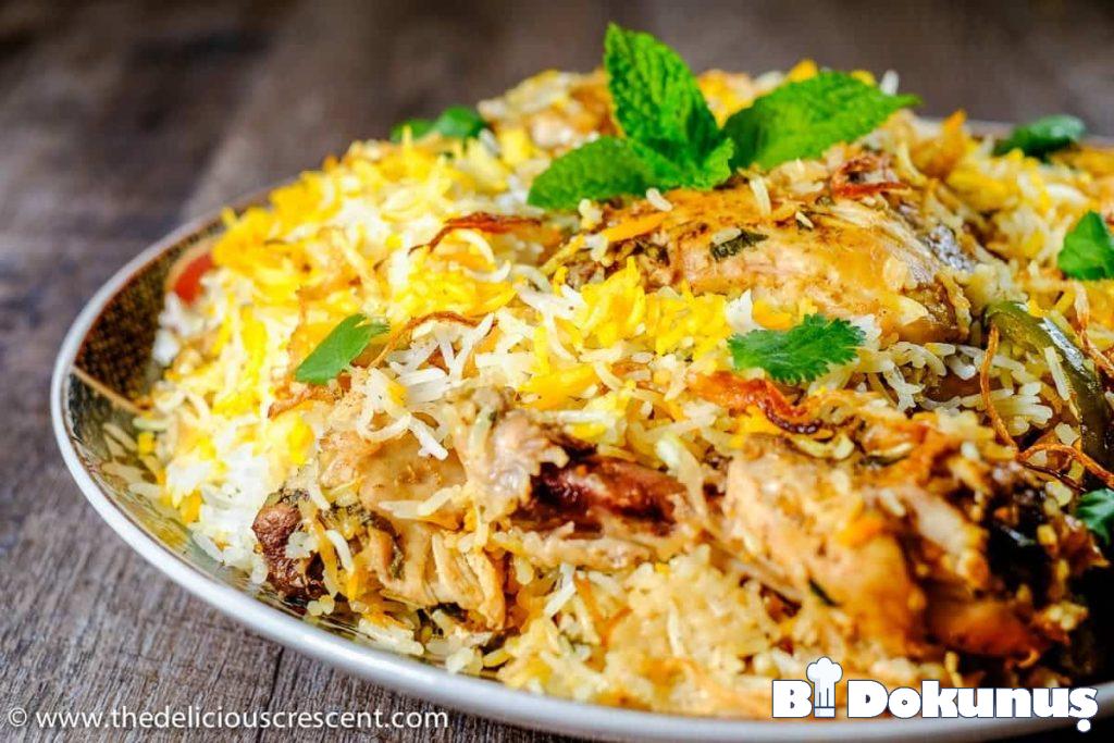 Şeftalili Yoğurt Mezesi: Glütensiz Yaz Lezzeti tarifi için hazırlanmış görsel