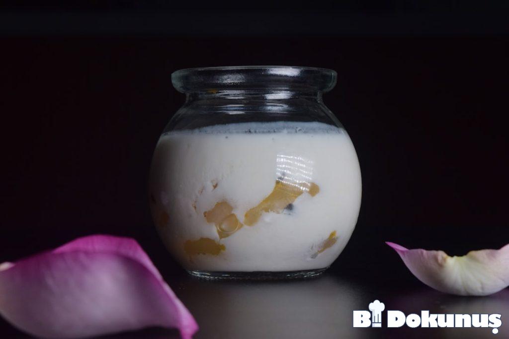 Serinletici Kavunlu Yoğurt Parfesi tarifi için hazırlanmış görsel