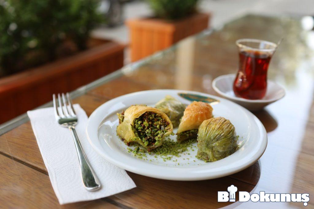 Yaz Sabahı Kabak Pankeki: Vegan Kahvaltı tarifi için hazırlanmış görsel