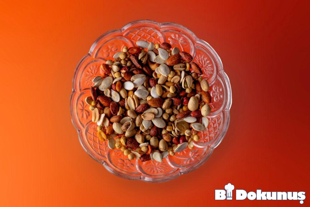 Yaz Şeftalili Protein Bowl Tarifi tarifi için hazırlanmış görsel