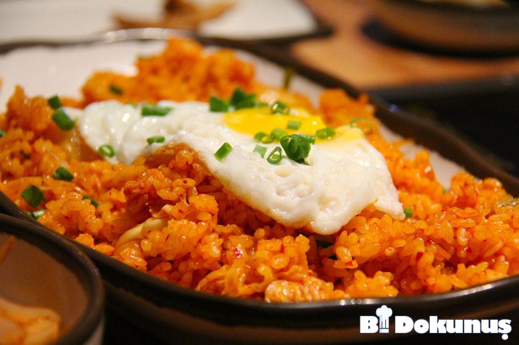 Yaz Üzümlü Vegan Yulaf Kasesi tarifi için hazırlanmış görsel