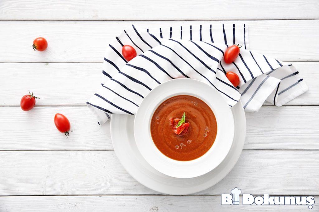 Yoğurtlu Domatesli Çırpma Meze Tarifi | Kahvaltılık Soğuk Meze tarifi için hazırlanmış görsel