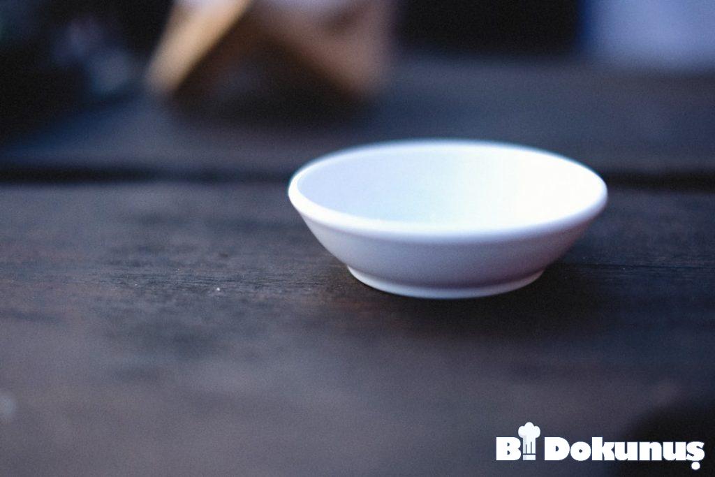 Yoğurtlu Kayısı Çanağı tarifi için hazırlanmış görsel