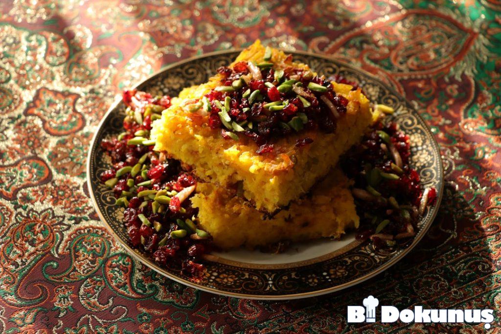 Hurmalı Cevizli Vegan Rulo Tarifi tarifi için hazırlanmış görsel
